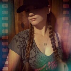 Meet your Posher, Cari